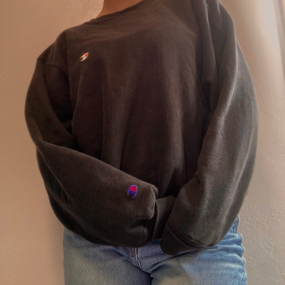 champion black crewneck
